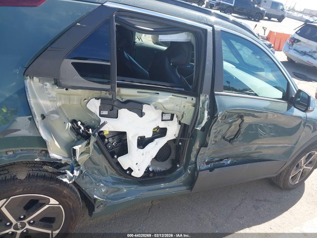KNDCR3LE0R5163419 KIA NIRO EX