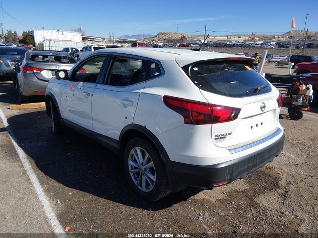 JN1BJ1CP1JW162208 Nissan Rogue Sport S