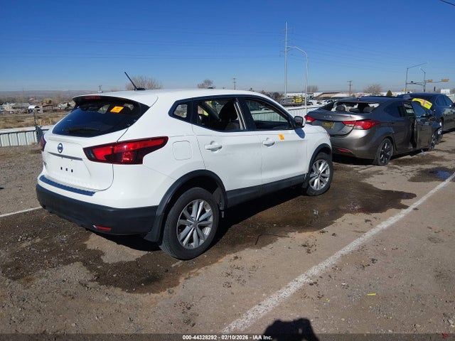 JN1BJ1CP1JW162208 Nissan Rogue Sport S