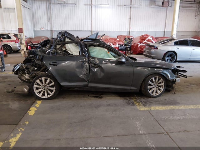 WAUGMAF43HN048459 Audi A4 2.0t Ultra Premium