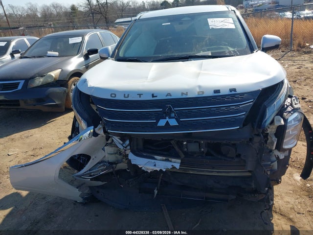 2022 MITSUBISHI OUTLANDER JA4J3UA8XNZ011303 Photo 5