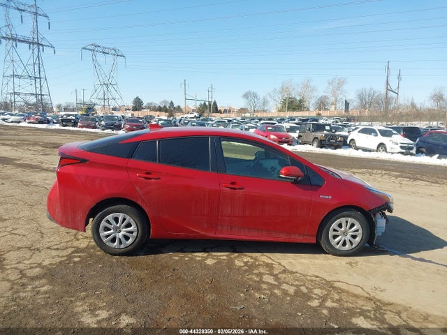 JTDKAMFU6M3147869 Toyota Prius L Eco
