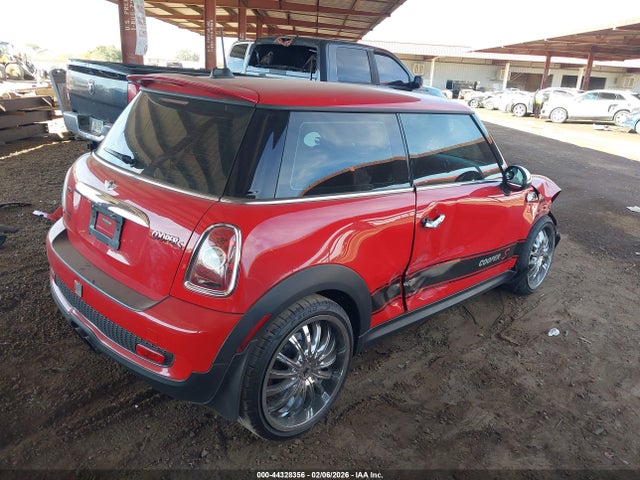 2008 MINI COOPER S WMWMF73548TV32665 Photo 3