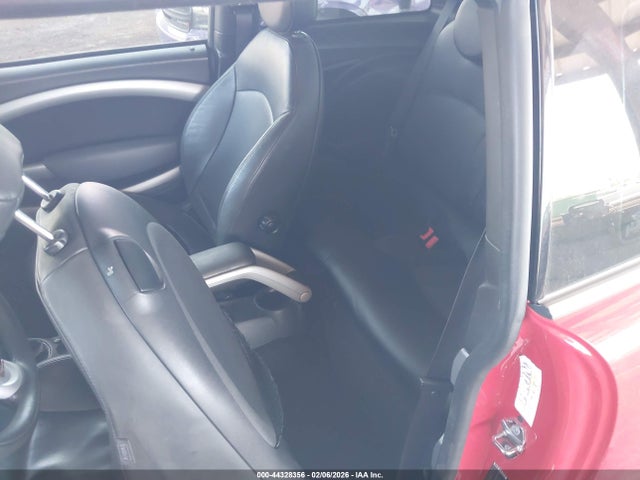 2008 MINI COOPER S WMWMF73548TV32665 Photo 7