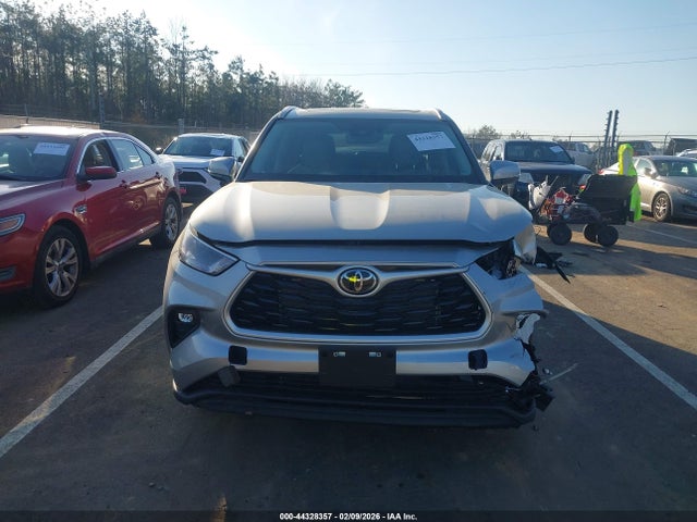 Toyota Highlander Xle 2023 5TDKDRAH3PS034186 Image 13