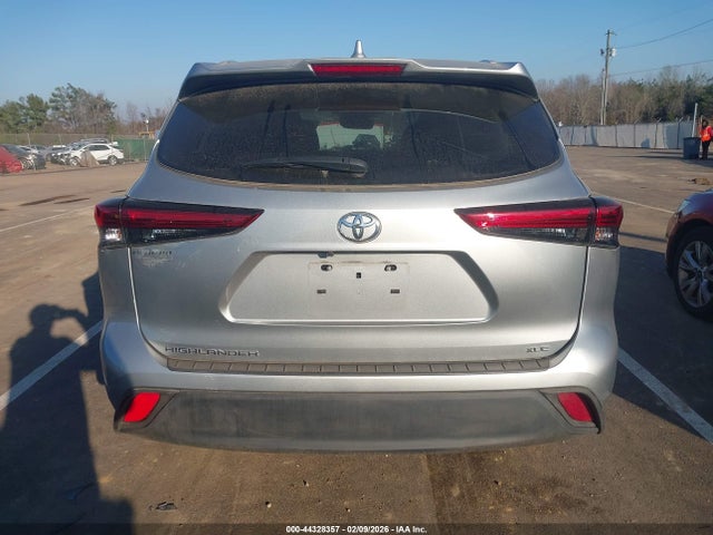 Toyota Highlander Xle 2023 5TDKDRAH3PS034186 Image 17