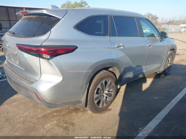 Toyota Highlander Xle 2023 5TDKDRAH3PS034186 Image 4