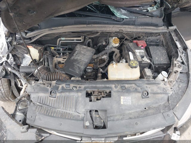 3GNCJKSB7JL186992 Chevrolet TRAX LS
