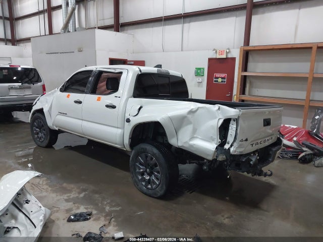 3TYGZ5AN8PT165298 Toyota Tacoma Limited