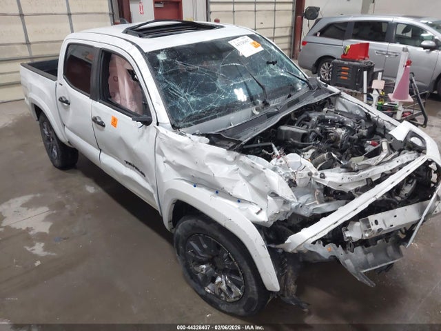 3TYGZ5AN8PT165298 Toyota Tacoma Limited
