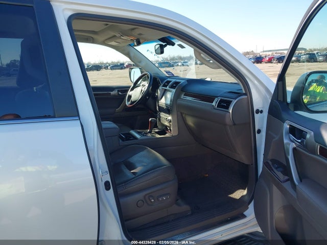 2018 LEXUS GX 460 JTJBM7FXXJ5201707 Photo 4