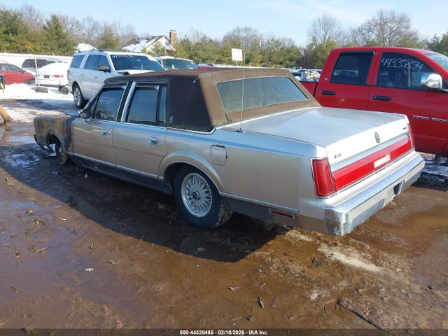 1986 Lincoln Town Car მანქანა იყიდება აუქციონზე, vin: 1LNBP96F6GY689151, აუქციონის ნომერი: 44328485