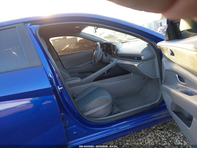 5NPLM4AG6MH019195 Hyundai ELANTRA SEL