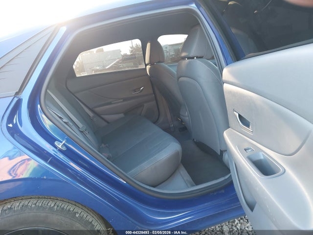 5NPLM4AG6MH019195 Hyundai ELANTRA SEL