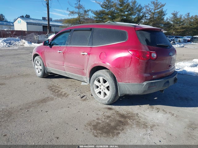 2012 CHEVROLET TRAVERSE 1GNKVGED8CJ220720 Photo 2