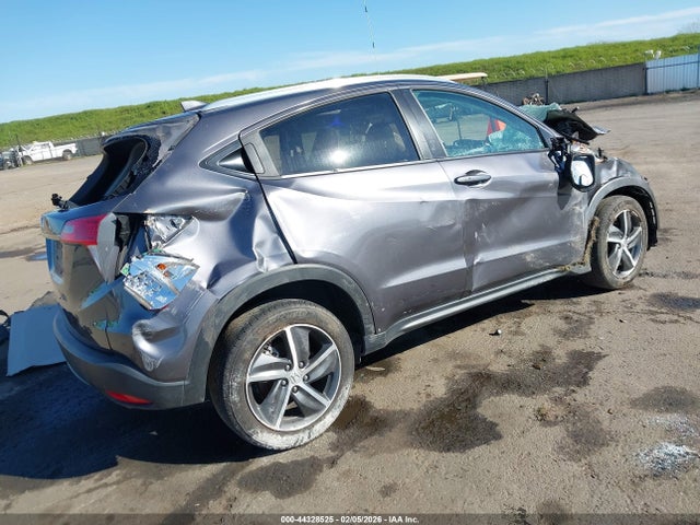 2022 HONDA HR-V 3CZRU5H5XNM705198 Photo 3
