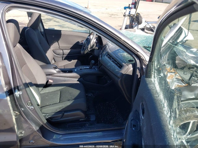 2022 HONDA HR-V 3CZRU5H5XNM705198 Photo 4