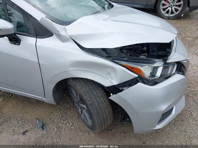 Продажа на аукционе авто 2020 Nissan Versa Sv Xtronic Cvt, vin: 3N1CN8EV2LL809527, номер лота: 44328537