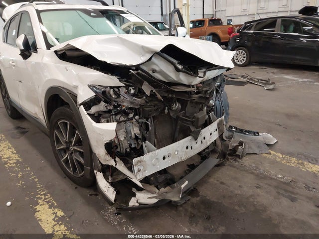 Продажа на аукционе авто 2018 Mazda Cx-5 Grand Touring, vin: JM3KFBDM0J0367408, номер лота: 44328546