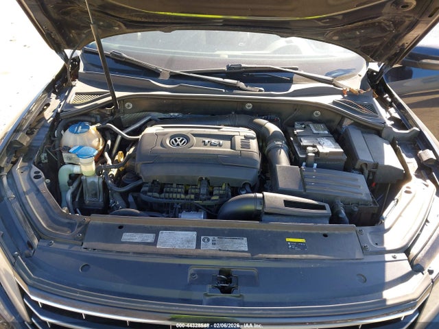 44328548 :رقم المزاد ، 1VWAT7A33HC052856 vin ، 2017 Volkswagen Passat 1.8t S مزاد بيع