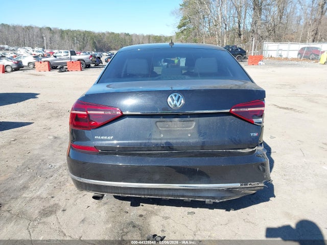 44328548 :رقم المزاد ، 1VWAT7A33HC052856 vin ، 2017 Volkswagen Passat 1.8t S مزاد بيع