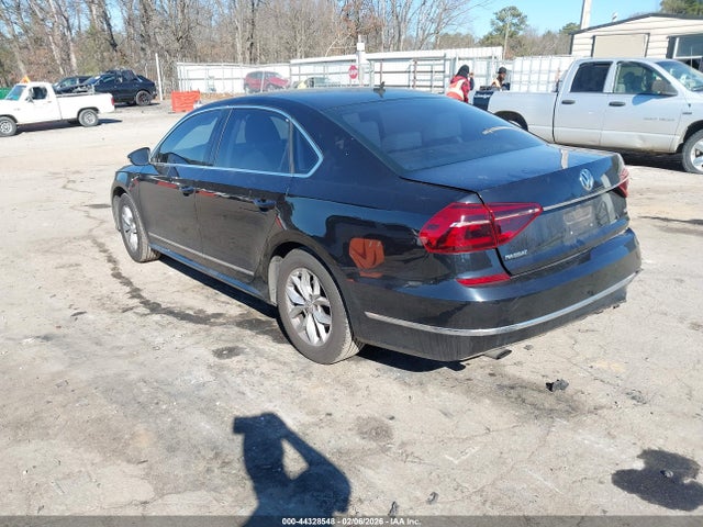 44328548 :رقم المزاد ، 1VWAT7A33HC052856 vin ، 2017 Volkswagen Passat 1.8t S مزاد بيع