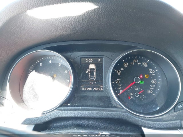 44328548 :رقم المزاد ، 1VWAT7A33HC052856 vin ، 2017 Volkswagen Passat 1.8t S مزاد بيع