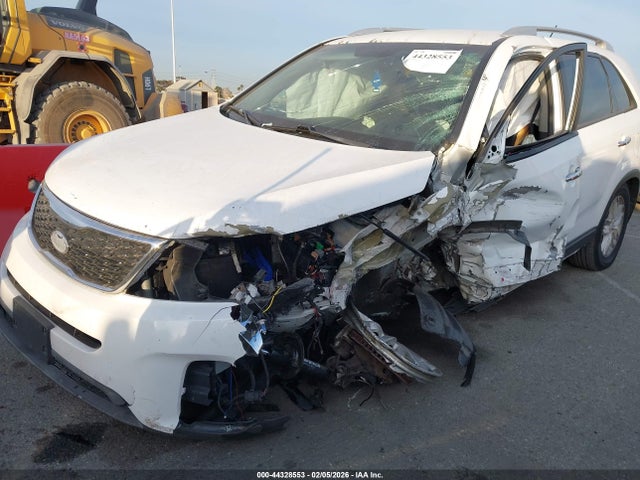 5XYKT4A61EG526066 KIA SORENTO LX