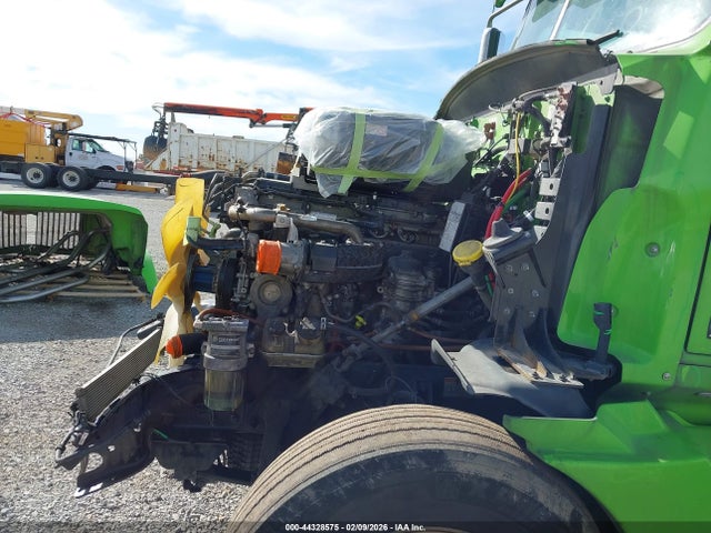 2022 Western Star 5700 Xe Set Back Axle W/sleeper მანქანა იყიდება აუქციონზე, vin: 5KJJBHDR9NLNN2546, აუქციონის ნომერი: 44328575