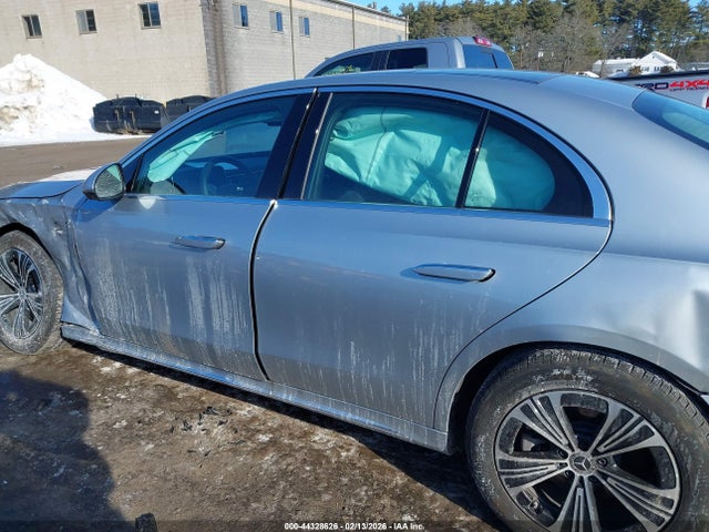 Mercedes-Benz E 350 2025 W1KLF4HB9SA146294 Image 15