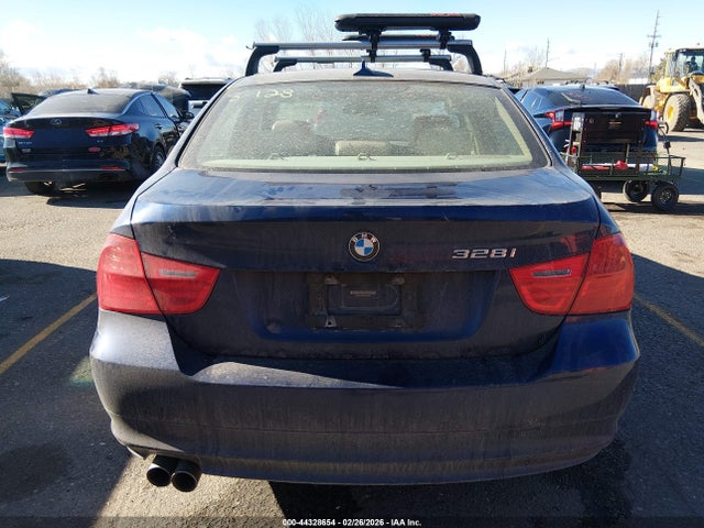 2011 Bmw 328i Xdrive მანქანა იყიდება აუქციონზე, vin: WBAPK5C50BF126014, აუქციონის ნომერი: 44328654