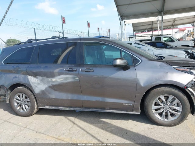Toyota SIENNA LE 2021 5TDBRKEC0MS073840 Image 13