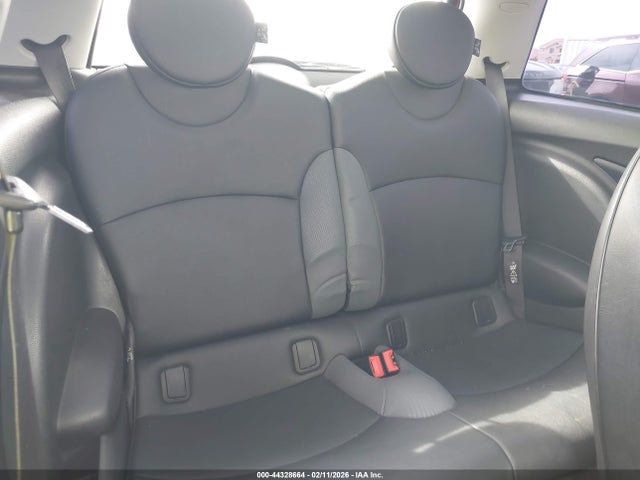 2008 MINI COOPER S WMWMF735X8TV37918 Photo 7