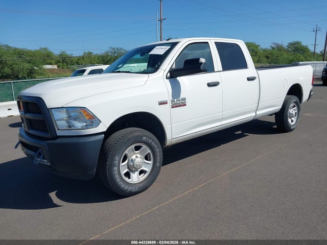 3C63R3GT7HG778492 RAM 3500 Tradesman 4x4 8&#039; Box