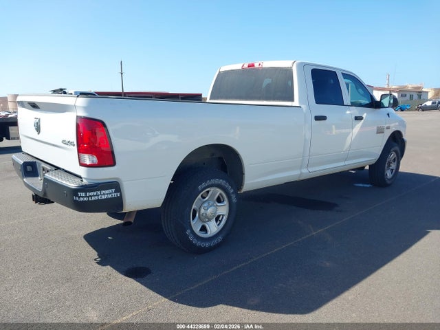 3C63R3GT7HG778492 RAM 3500 Tradesman 4x4 8&#039; Box