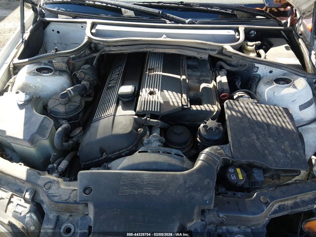 2005 Bmw 325i მანქანა იყიდება აუქციონზე, vin: WBAET37425NJ85635, აუქციონის ნომერი: 44328704