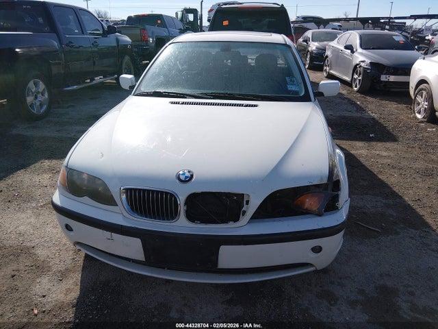 2005 Bmw 325i მანქანა იყიდება აუქციონზე, vin: WBAET37425NJ85635, აუქციონის ნომერი: 44328704