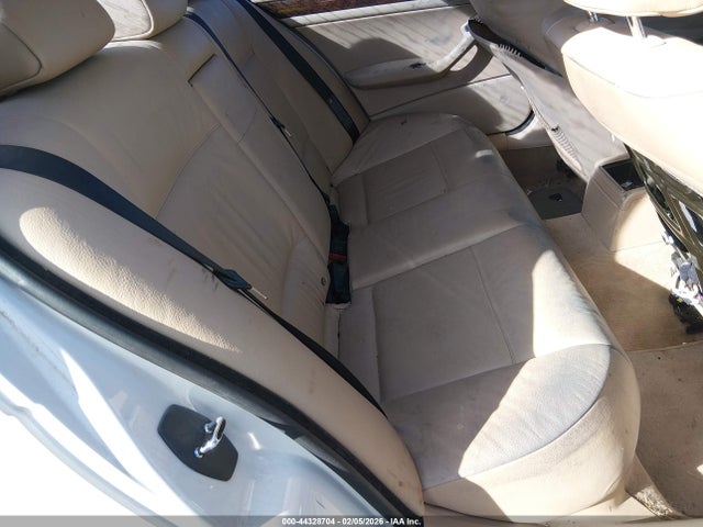 2005 Bmw 325i მანქანა იყიდება აუქციონზე, vin: WBAET37425NJ85635, აუქციონის ნომერი: 44328704
