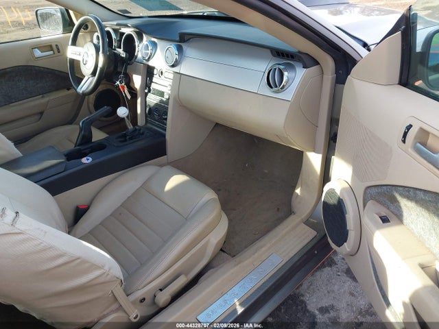 2005 FORD MUSTANG 1ZVFT82H455127716 Photo 4