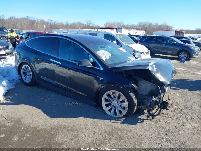 2016 TESLA MODEL X 5YJXCDE20GF034085