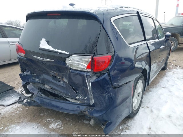 2017 CHRYSLER PACIFICA 2C4RC1EG1HR811351 Photo 3