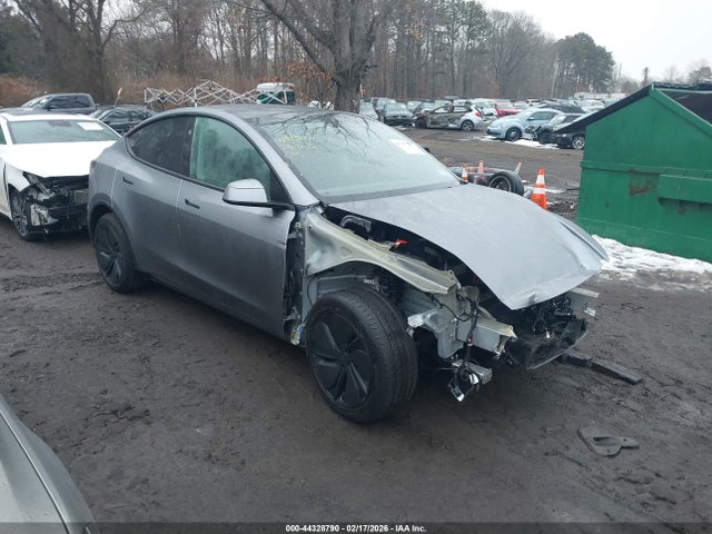 2026 TESLA MODEL Y 7SAYGDED2TF433264 Photo 0