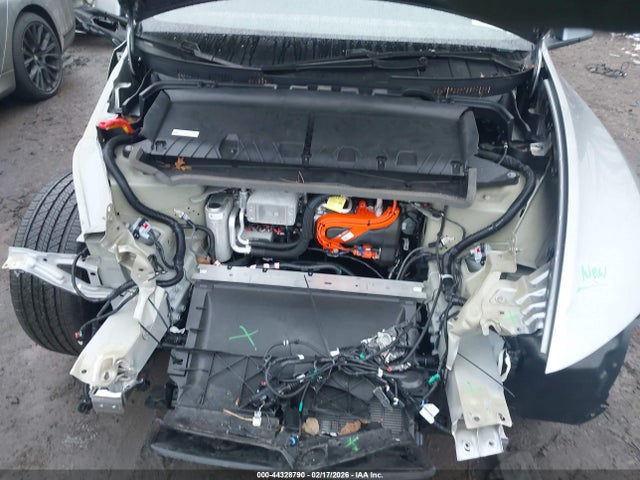 2026 TESLA MODEL Y 7SAYGDED2TF433264 Photo 9