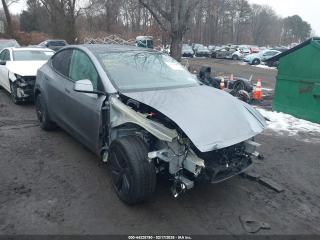2026 TESLA MODEL Y 7SAYGDED2TF433264 Photo 5