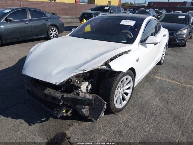 2018 Tesla Model S მანქანა იყიდება აუქციონზე, vin: 5YJSA1E20JF247866, აუქციონის ნომერი: 44328809