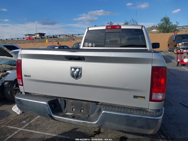 1C6RR6GGXJS114605 RAM 1500 Slt 4x2 6&#039;4 Box