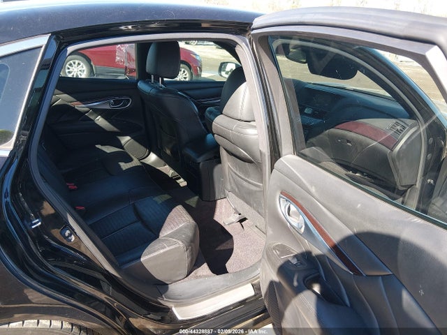 JN1BY1AP6KM505512 Infiniti Q70 3.7 Luxe
