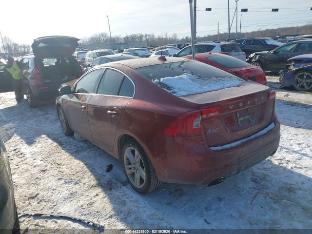 2015 VOLVO S60 YV140MFK7F2354879 Photo 2