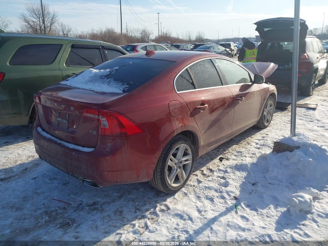 2015 VOLVO S60 YV140MFK7F2354879 Photo 3