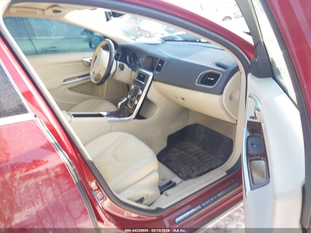2015 VOLVO S60 YV140MFK7F2354879 Photo 4